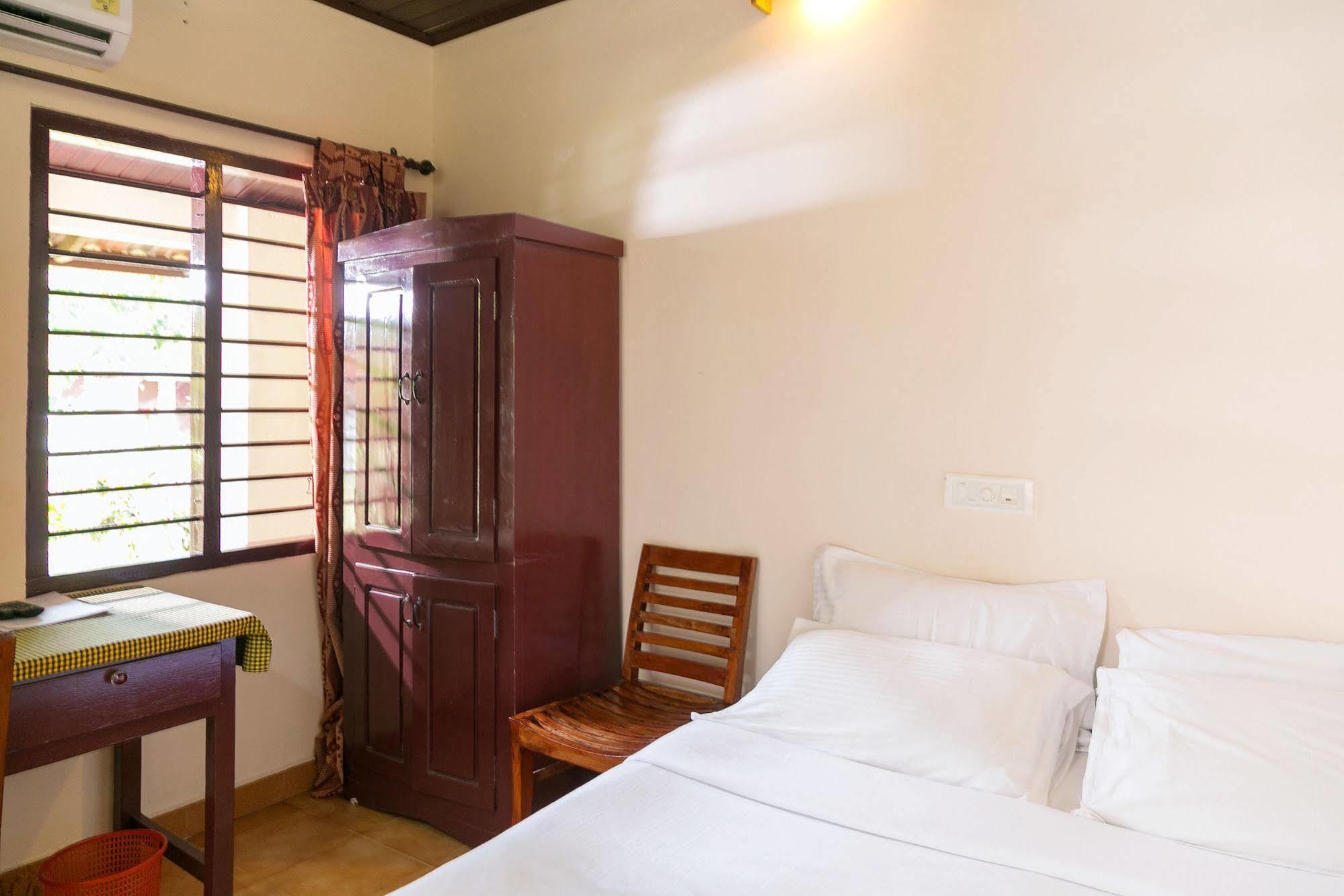 Illikkalam Lakeside Cottages Kumarakom Exterior photo